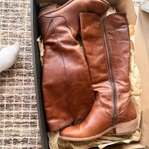 Frye Caramel Carson Piping Tall Boots